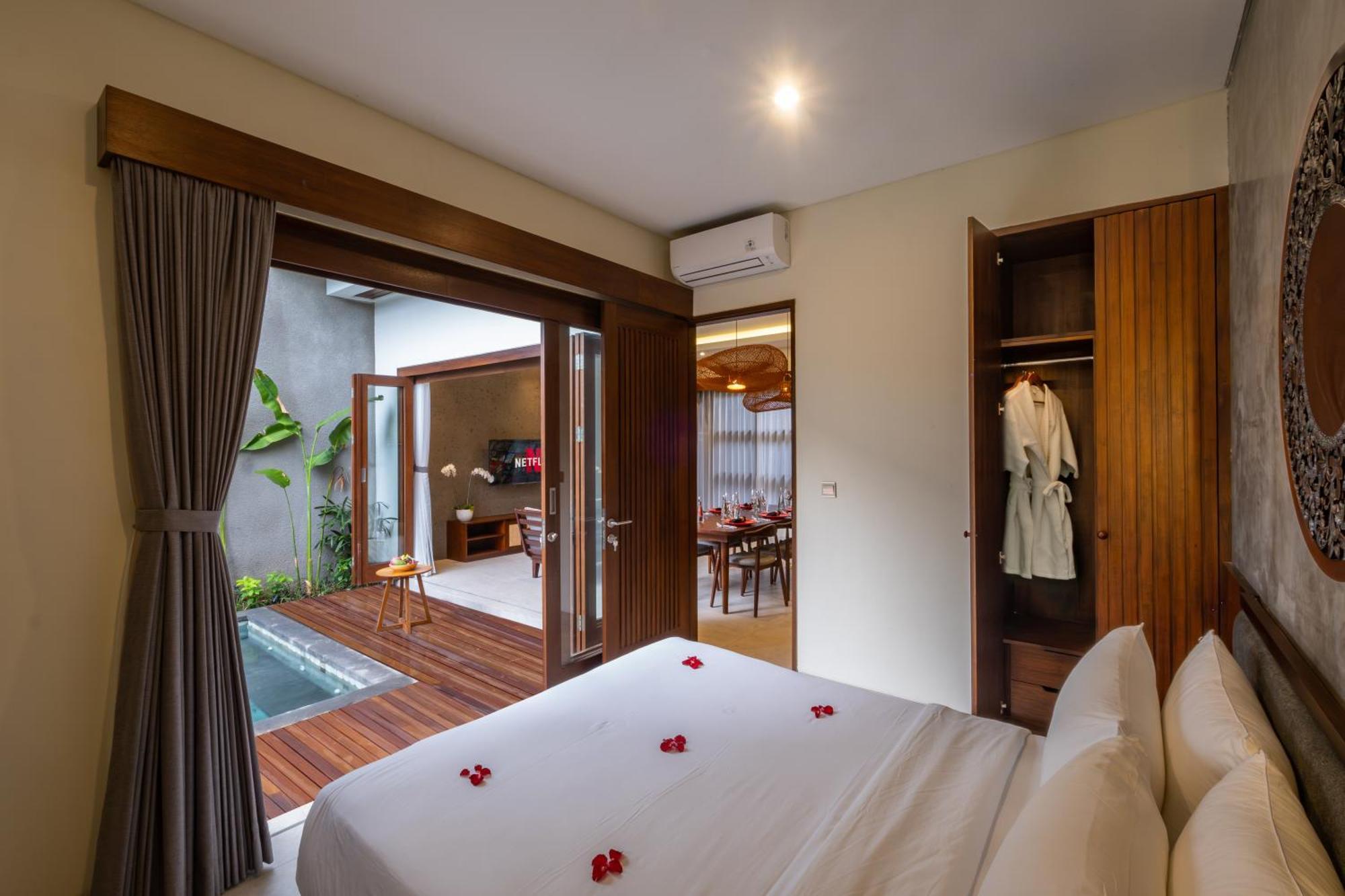 Villa Taman Dharmawangsa *